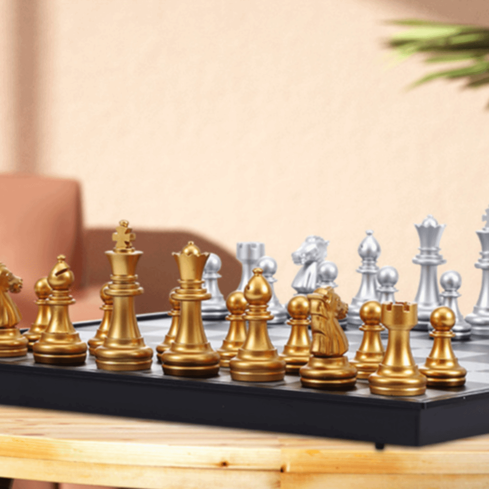 Magnetic Travel Chess - Przenośny zestaw szachowy z magnetyczną szachownicą,