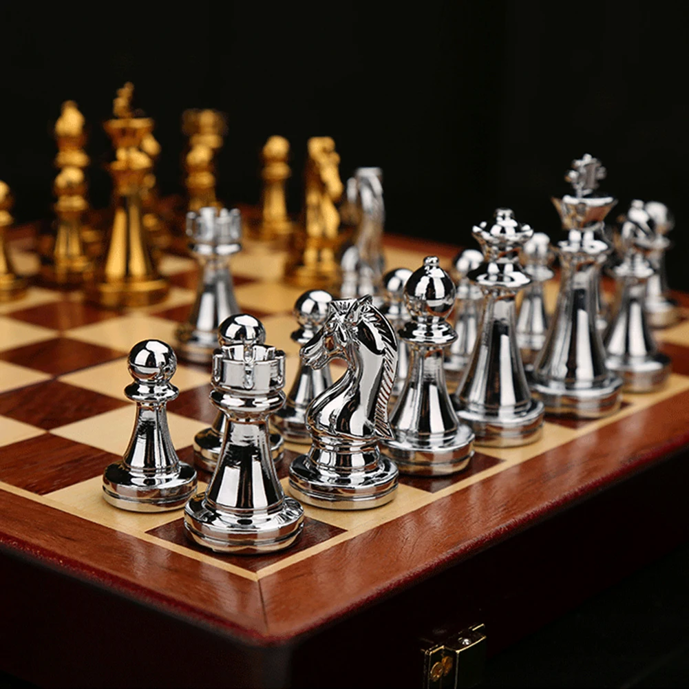 Metalowy średniowieczny zestaw – Magnetic Travel Chess recenzja i cena