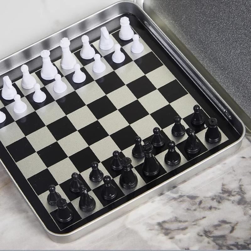 Przenośna metalowa gra w szach – Magnetic Travel Chess recenzja i cena